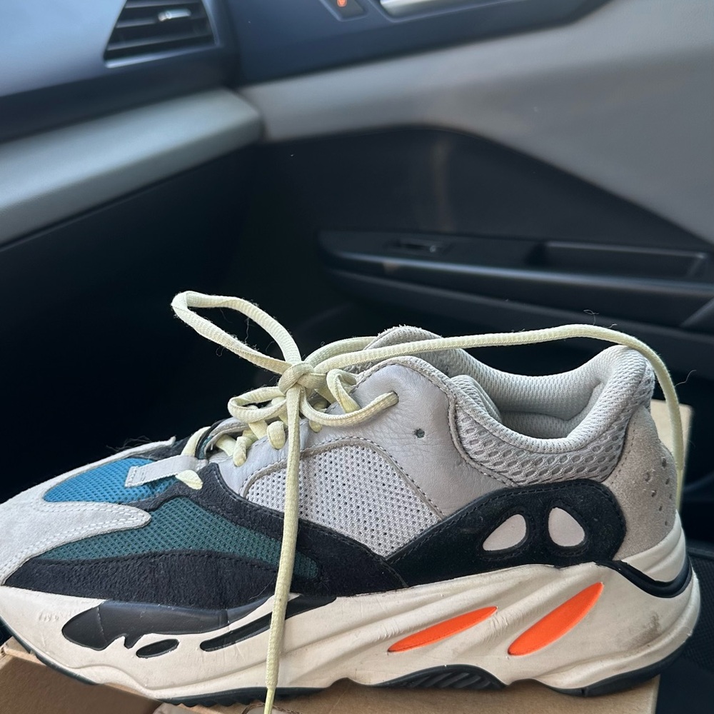 Yeezy wav runners